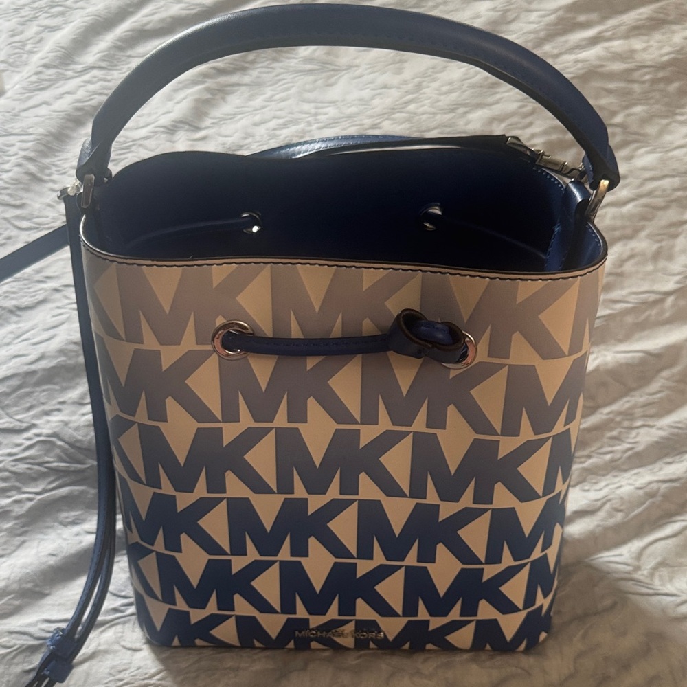 Michael Kors Navy and Cream Shoulder Bag